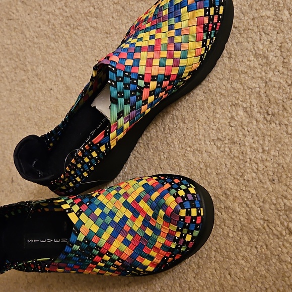 Shoes - Picture 3 of 6